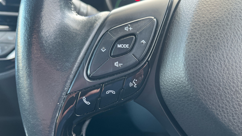 Toyota C-HR 2.0 Hybrid Dynamic 5dr CVT Hybrid Hatchback